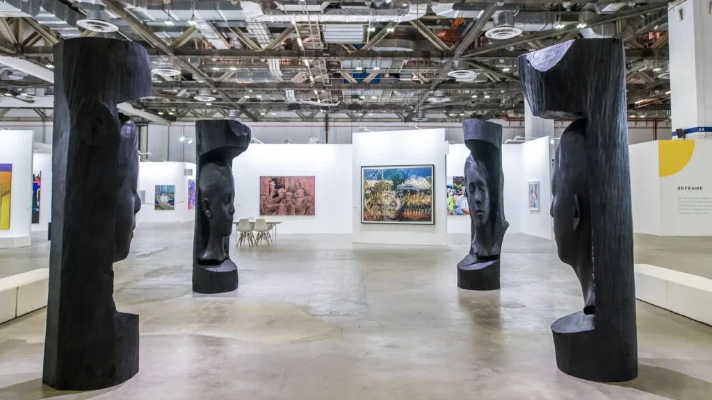 International art storage and trading facilities for global wealth structuring optimization