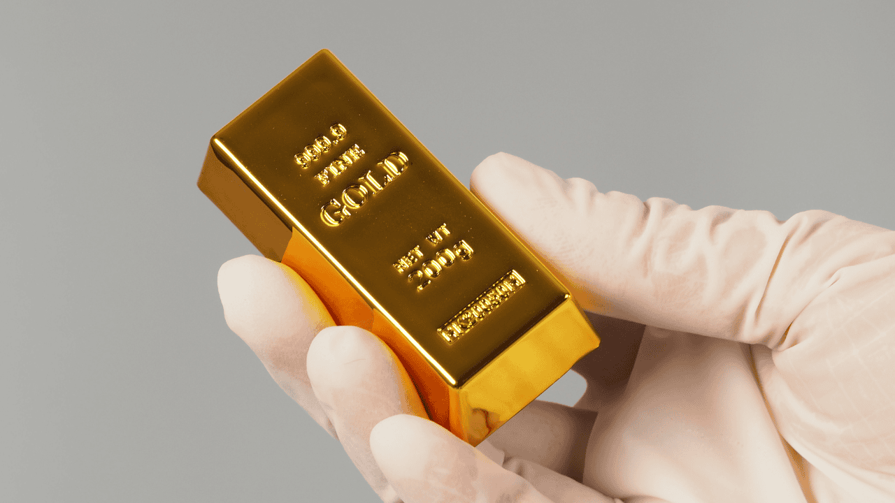 Why YOU Should Be Investing in Gold Now as a Beginner: The Complete Guide to Building Wealth with the Ultimate Safe Haven Asset